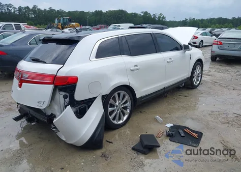2010 Lincoln Mkt Ecoboost z USA, uszkodzony, nr VIN 2LMHJ5AT3ABJ20610